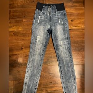 Bebe Studded HW Skinny Jeans NWOT